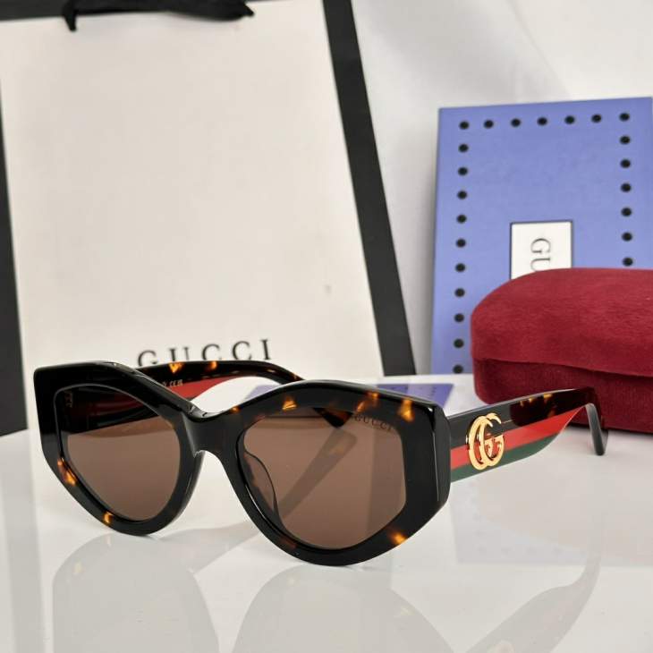 Picture of Gucci Sunglasses _SKUfw79498471fw